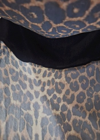 Leopar Desenli Madonna Yaka Mini Bluz - Görsel 5