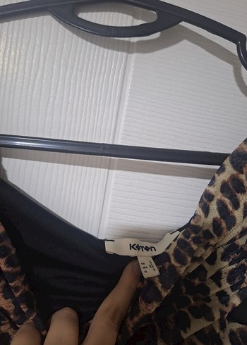 Leopar Desenli Madonna Yaka Mini Bluz - Görsel 3