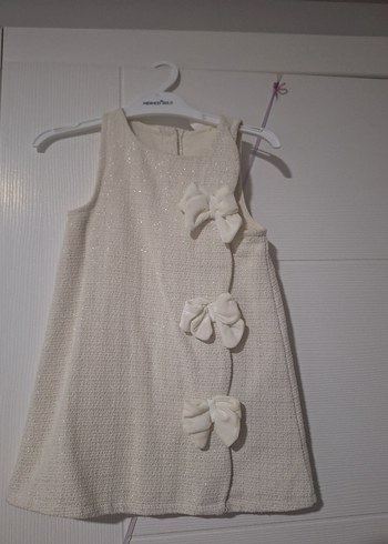 Kız Çocuk Beyaz Fiyonklu Elbise - Görsel 2