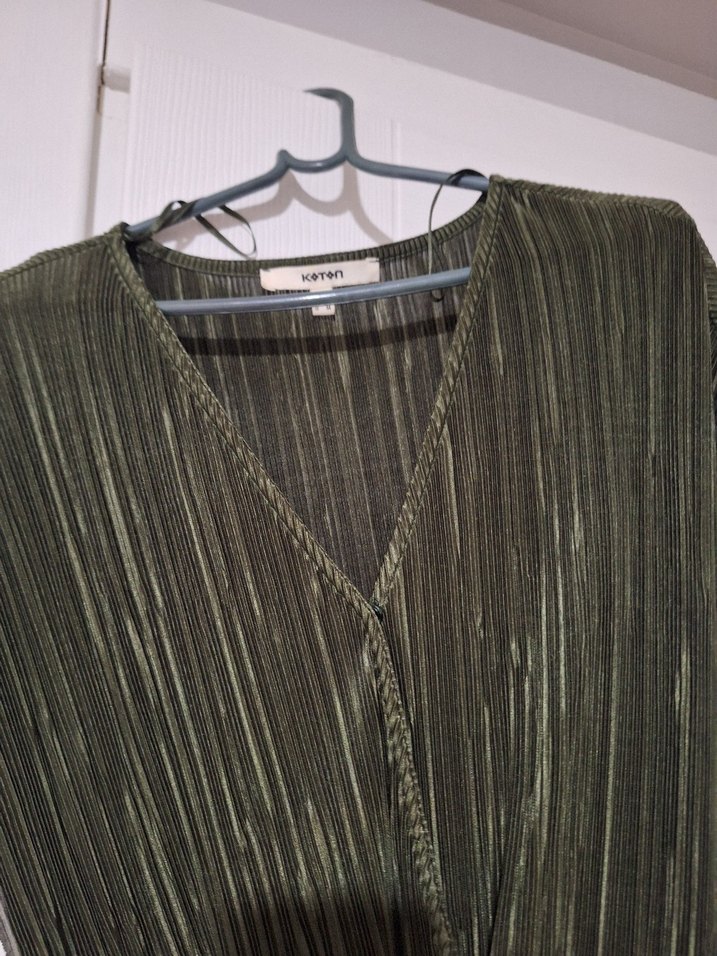 V Yaka Koton Elbise - Görsel 3