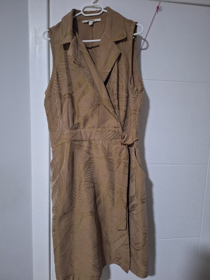 Kemerli Bej Mini Kolsuz Elbise - Görsel 3