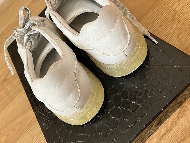 36 Beden beyaz Renk Sneaker
