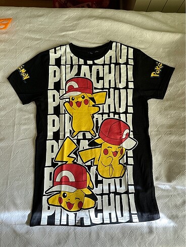 Pikachu tişörtü 10-14 yaş arasına uygun