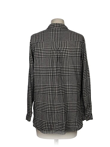 40 Beden H&M Gömlek %70 İndirimli.