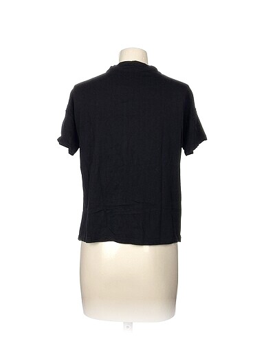 universal Beden Diğer T-shirt %70 İndirimli.