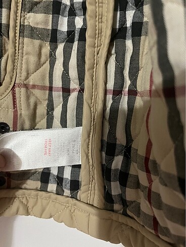 6 Yaş Beden Orijinal Burberry mont