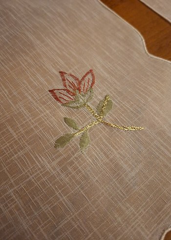 1 ad kare, 1 ad runner, 2 ad sehpa örtü - Görsel 8