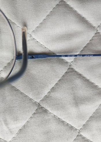 Beden Şeffaf ve Gri Minimalist Kadın Gözlüğü