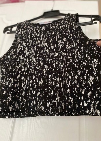 Siyah Beyaz Bağlama Desenli Kolsuz Crop Top - Görsel 3