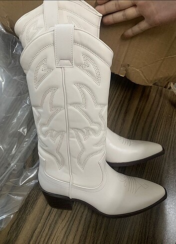 36 Beden Stradivarius kovboy çizme