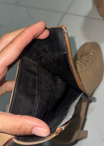 Bej Süet Bağcıklı Stiletto Topuklu Kadın Bot - Görsel 5