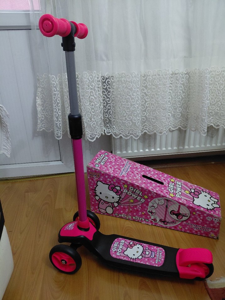 Hello kity Scooter - Görsel 4