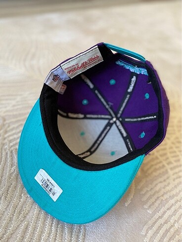  Beden çeşitli Renk Mitchell & Ness Charlotte Hornets Cap