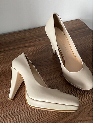 Topuklu ayakkabı - Görsel 4