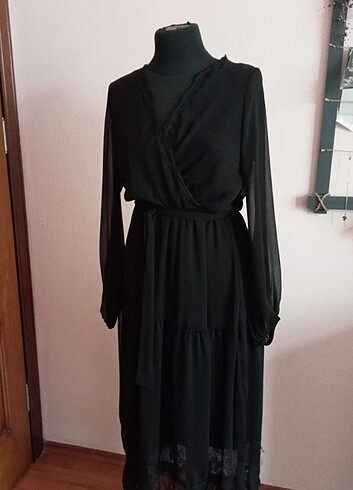 Siyah tül elbise 