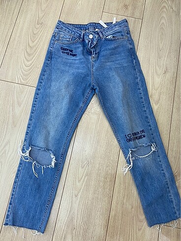 Yırtık jean