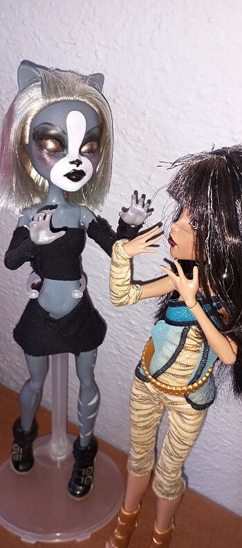 Monster high cleo ve meowlody