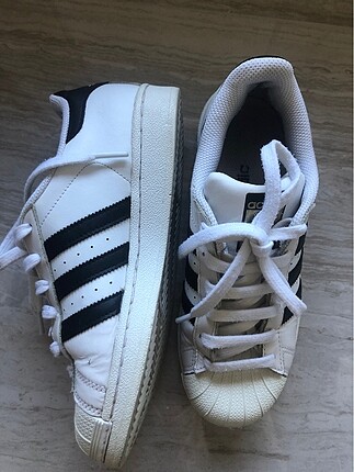 38 Beden Adidas superstar sneakers