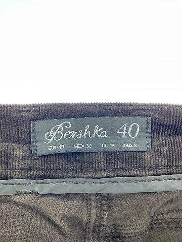 40 Beden çeşitli Renk Bershka Jean / Kot %70 İndirimli.