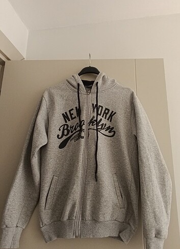 Bershka Sweatshirt kapsonlu