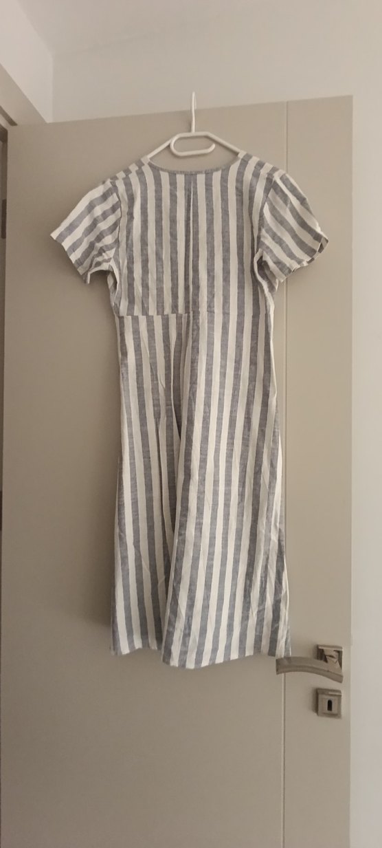 Düğmeli V Yaka Midi Keten Elbise - Görsel 2