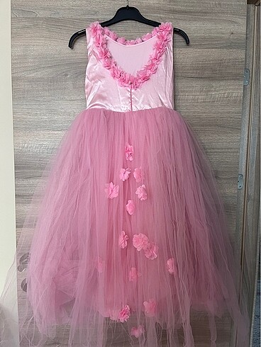 kız çocuk pembe elbise
