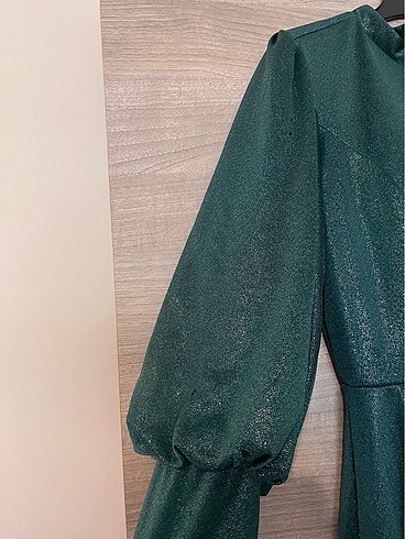 yeşil simli abiye - Görsel 4