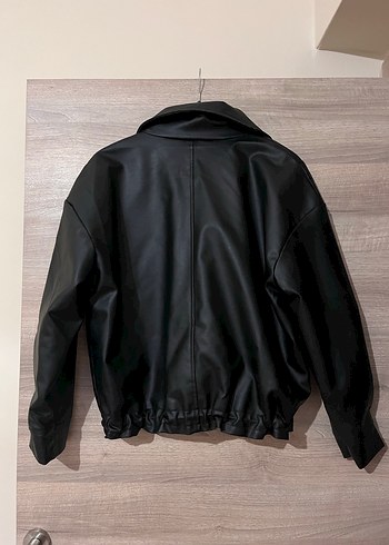 Düğmeli Siyah Mini Deri Ceket - Görsel 4