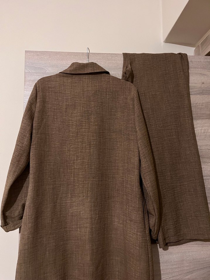 Düğmeli Kahverengi Keten Uzun Kadın Gömlek - Görsel 3