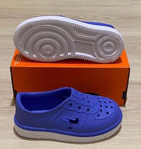 29 Beden Nike erkek çocuk sandalet