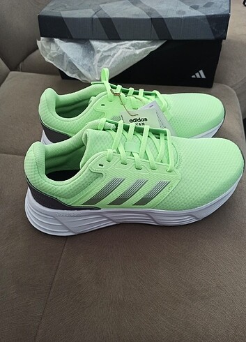 Adidas erkek Spor ayakkabı  - Görsel 2