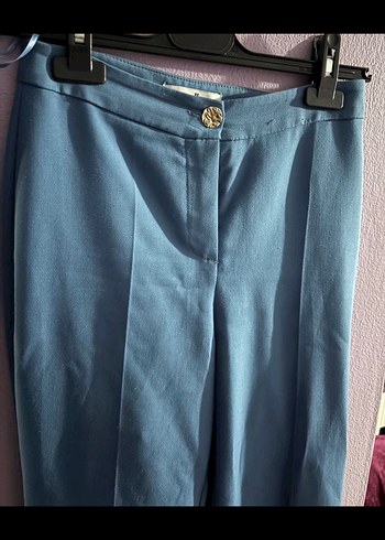 Mavi Düğmeli Kadın Kumaş Pantolon - Görsel 3