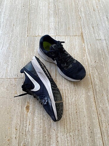 38,5 Beden siyah Renk Nike Air Zoom Pegasus 34 Koşu Ayakkabısı