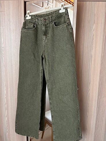 Trendyolmilla Yeşil Jean