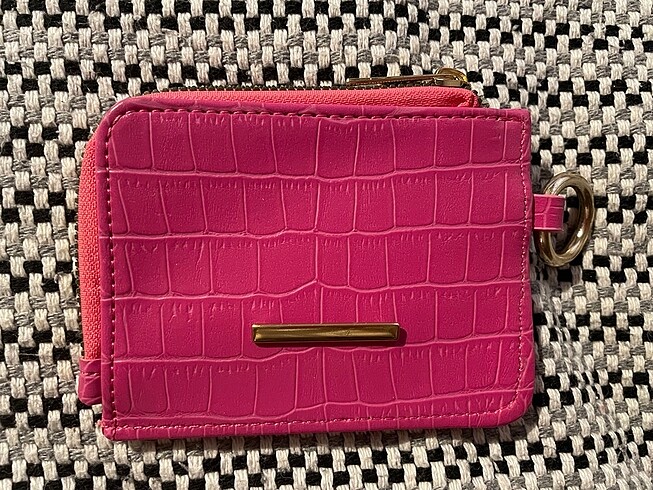 Pembe cüzdan