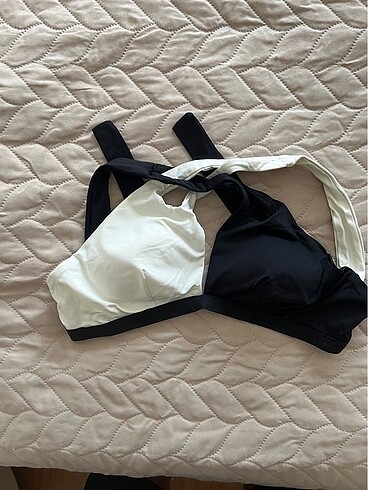 Penti bikini üstü
