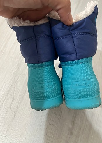 24 Beden mavi Renk Mavi Polar Astarlı Erkek Çocuk Botu decatlon