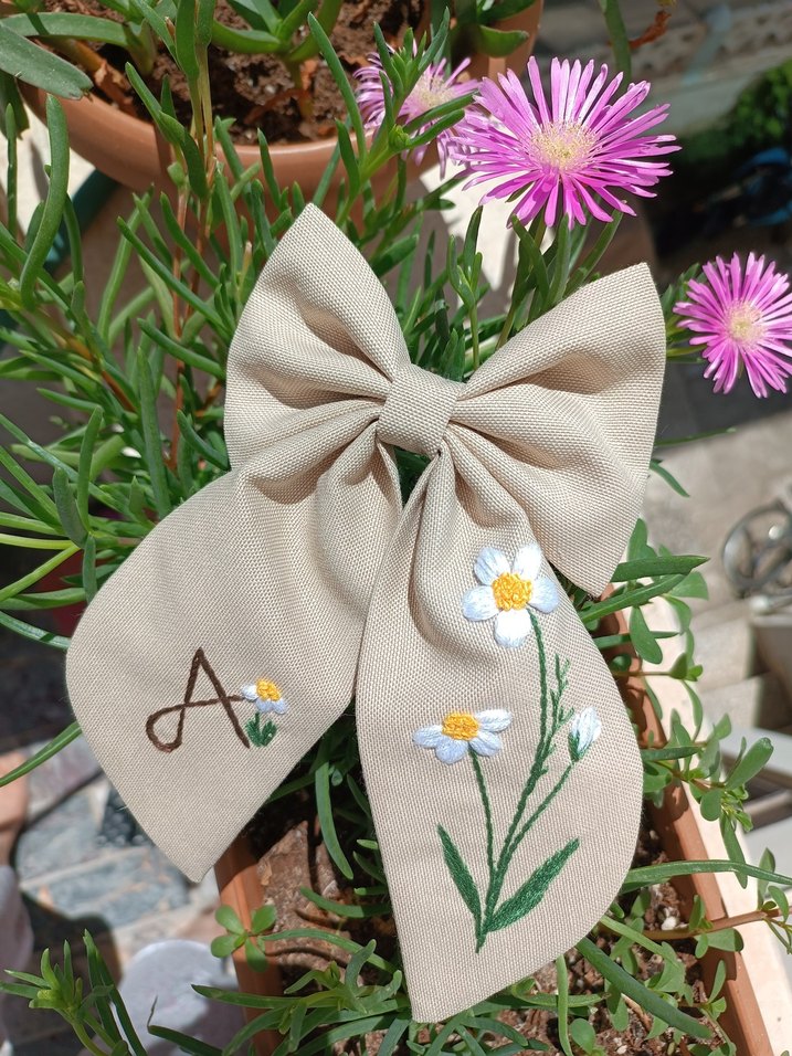 Bej Bohem Çiçek Nakışlı Fiyonk Saç Tokası - Görsel 2