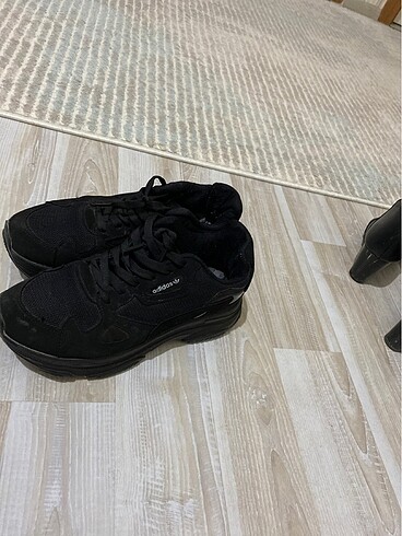 Adidas Spor ayakkabı