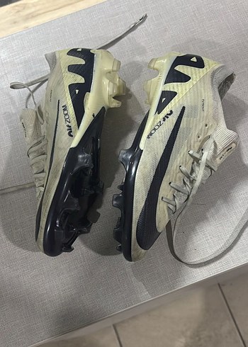 Erkek Beyaz Futbol Ayakkabısı nike 40 no - Görsel 2