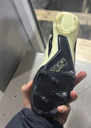 Erkek Beyaz Futbol Ayakkabısı nike 40 no - Görsel 3