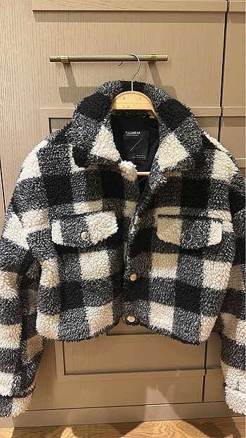 Pull and bear mont