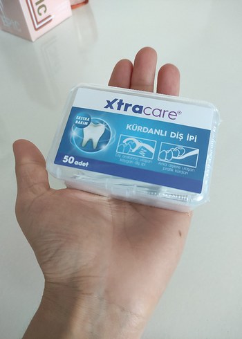 Xtracare Kürdanlı Diş İpi 50 Adet