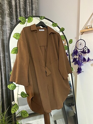 Ön bağcıklı kimono