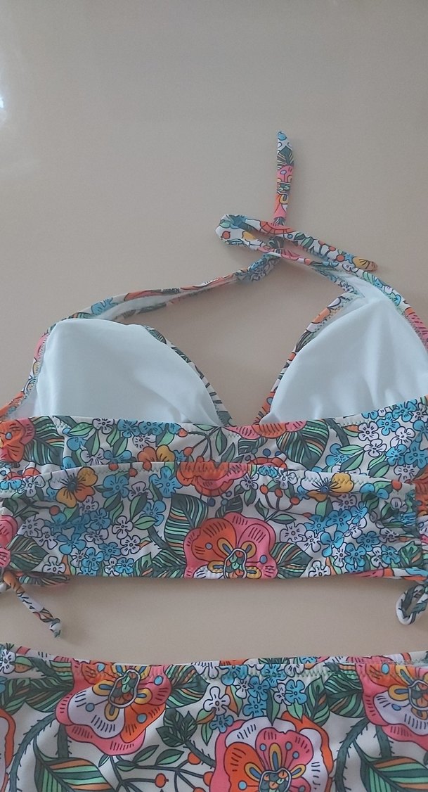 Çiçek Desenli Bikini. - Görsel 3