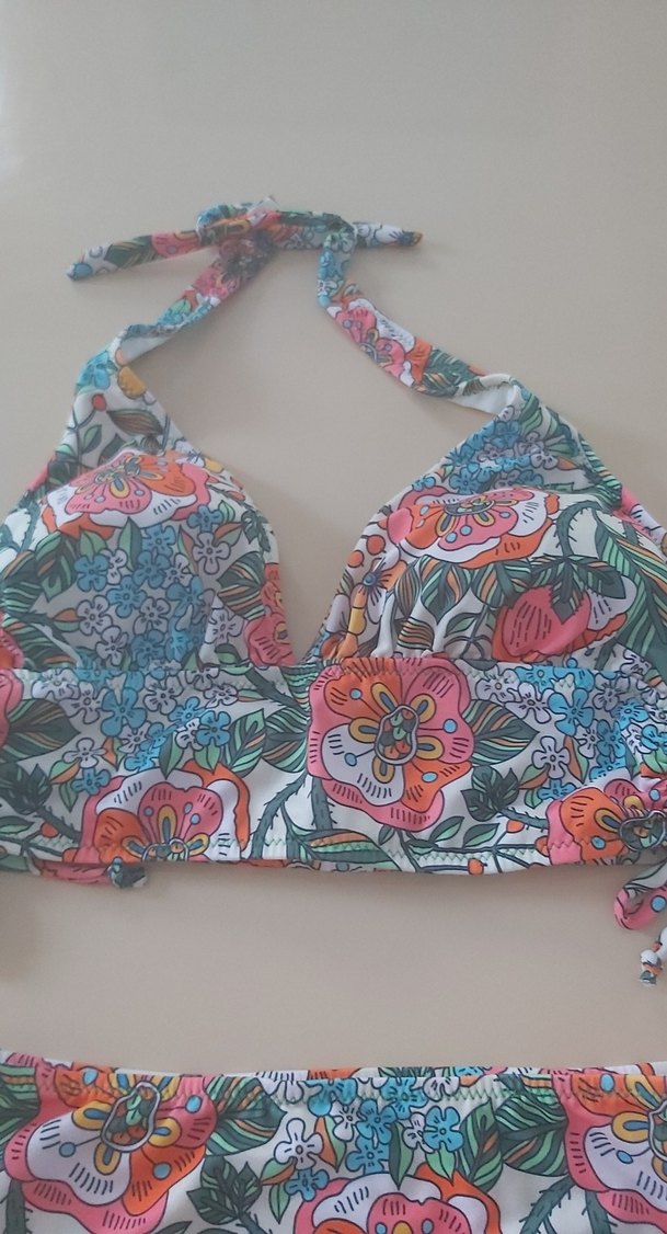Çiçek Desenli Bikini. - Görsel 2