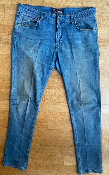 Pierre Cardin Jeans