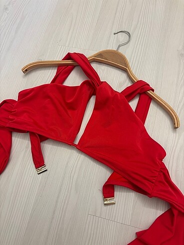 Bikini üstü