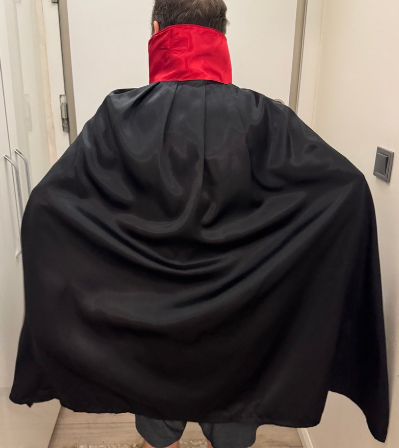 Siyah Kırmızı Kapüşonlu Gotik Pelerin/Kostum - Görsel 3