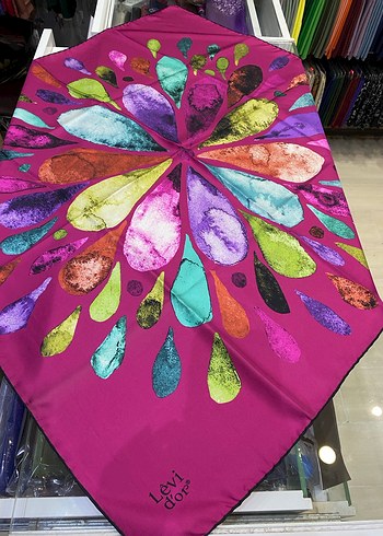 Levidor twill % 100 ipek eşarp